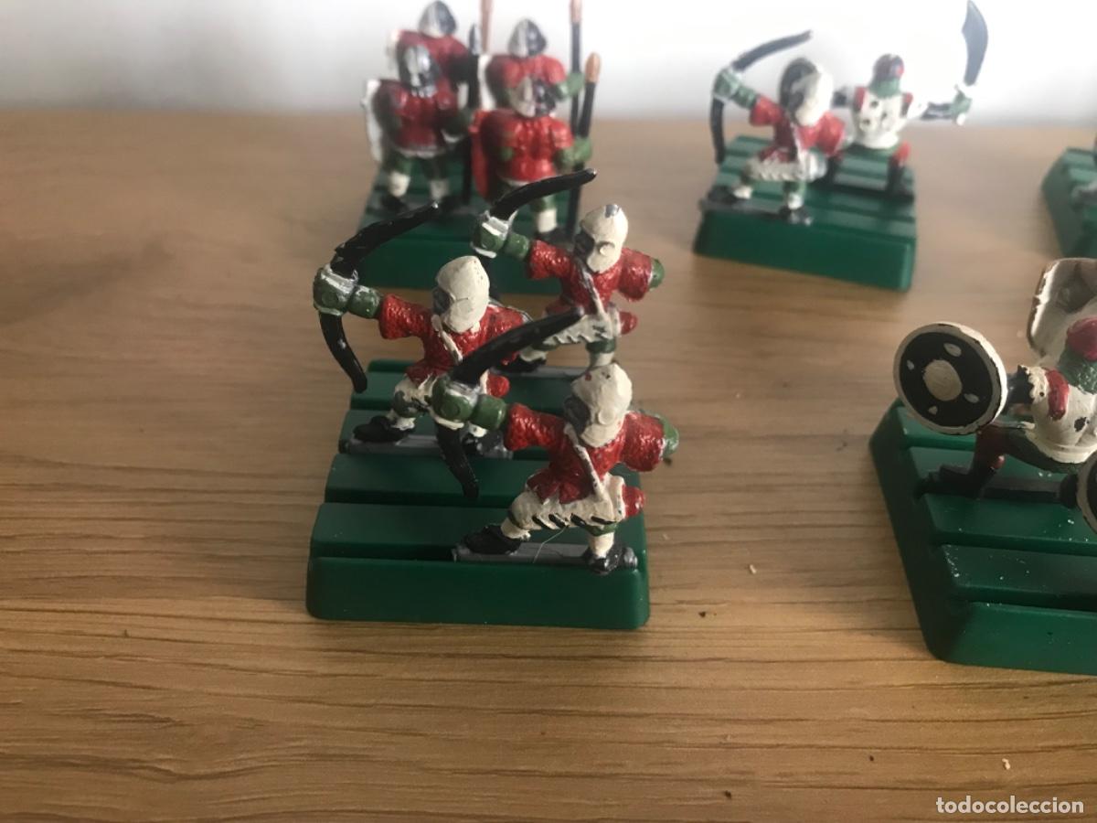 Juegos antiguos: Lote de figuras tipo warhammer - Foto 20