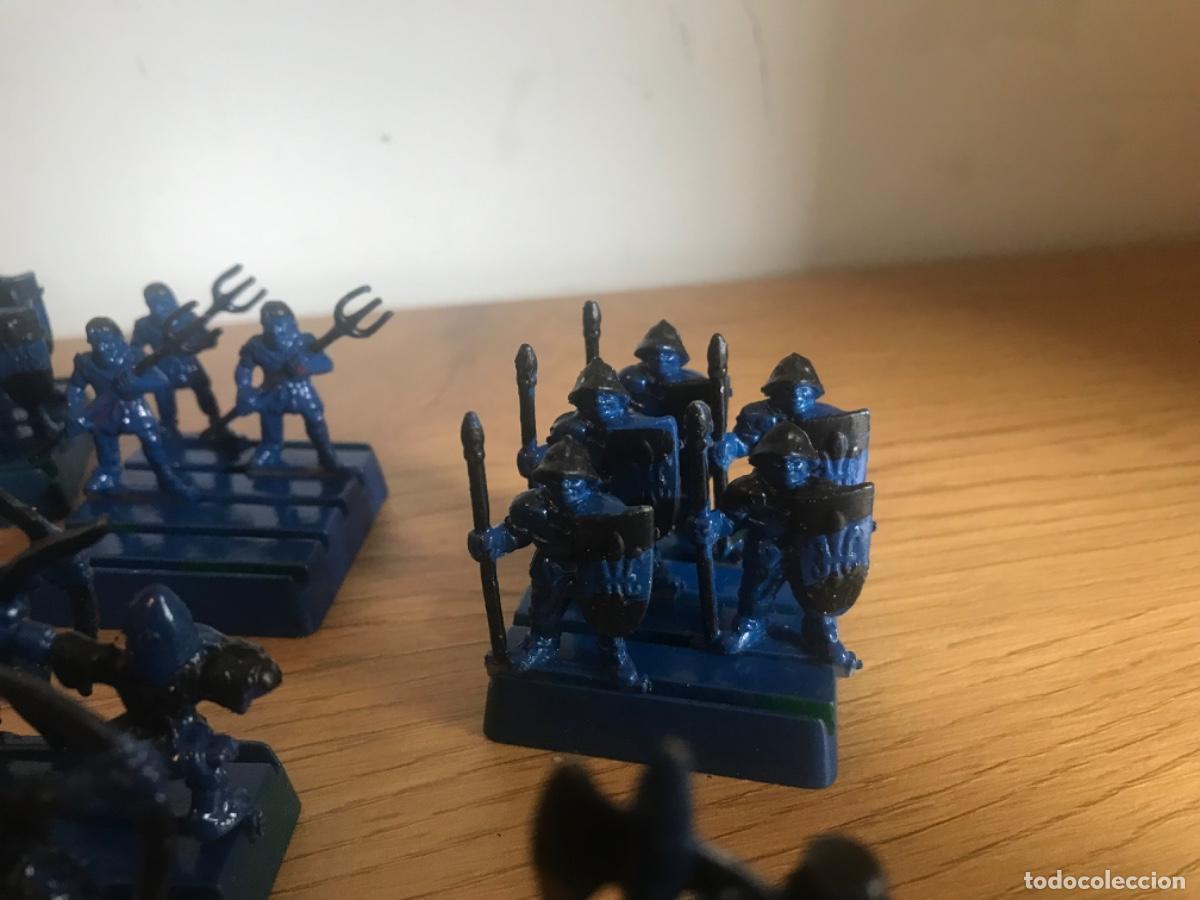 Juegos antiguos: Lote de figuras tipo warhammer - Foto 8