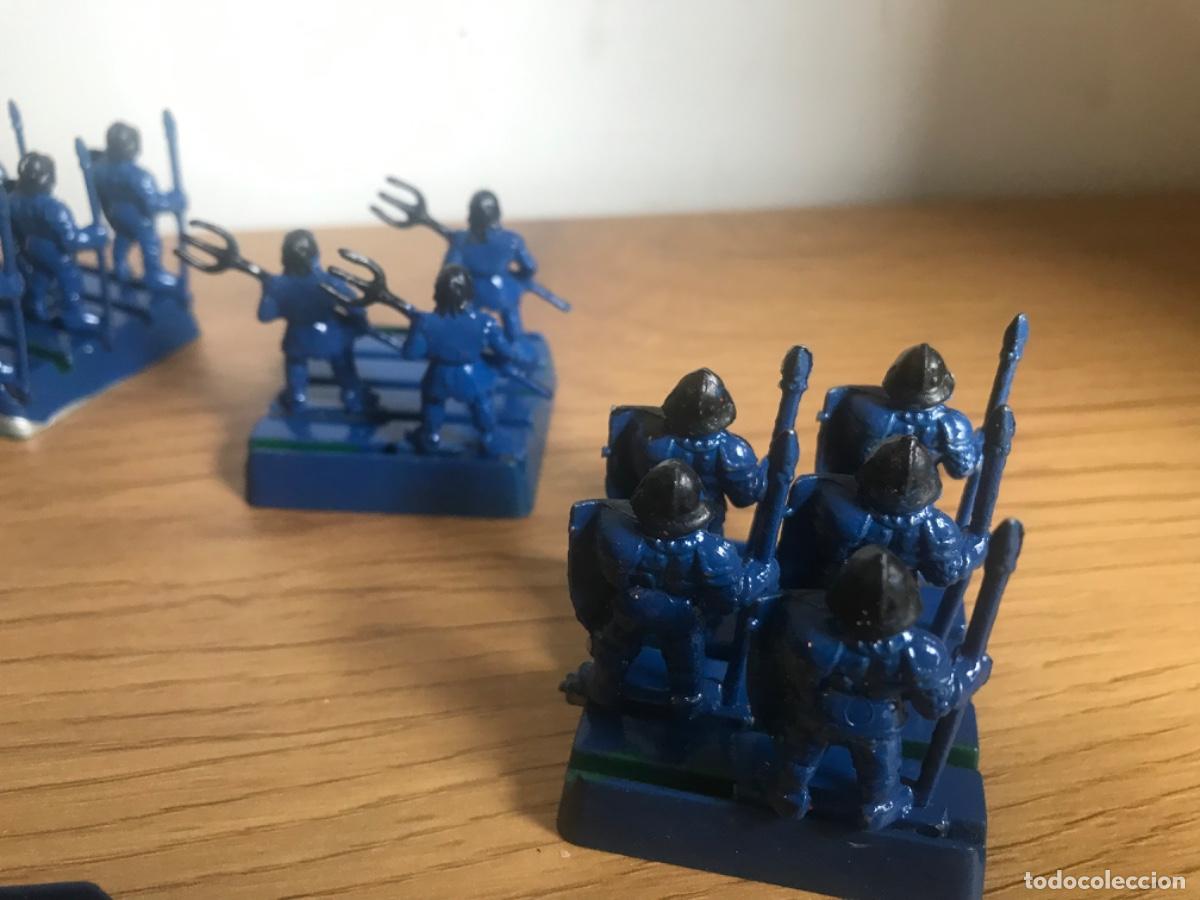 Juegos antiguos: Lote de figuras tipo warhammer - Foto 20
