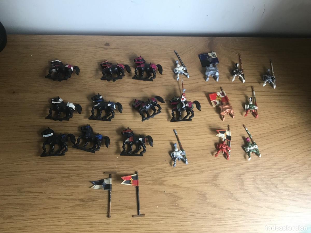 Juegos antiguos: Lote de figuras tipo warhammer - Foto 13