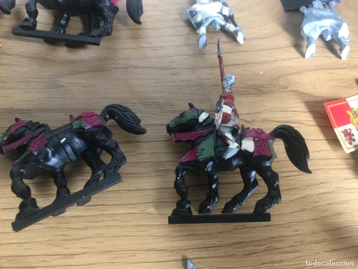 Juegos antiguos: Lote de figuras tipo warhammer - Foto 21