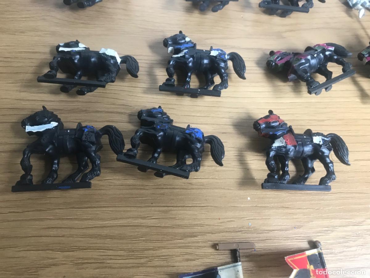 Juegos antiguos: Lote de figuras tipo warhammer - Foto 22