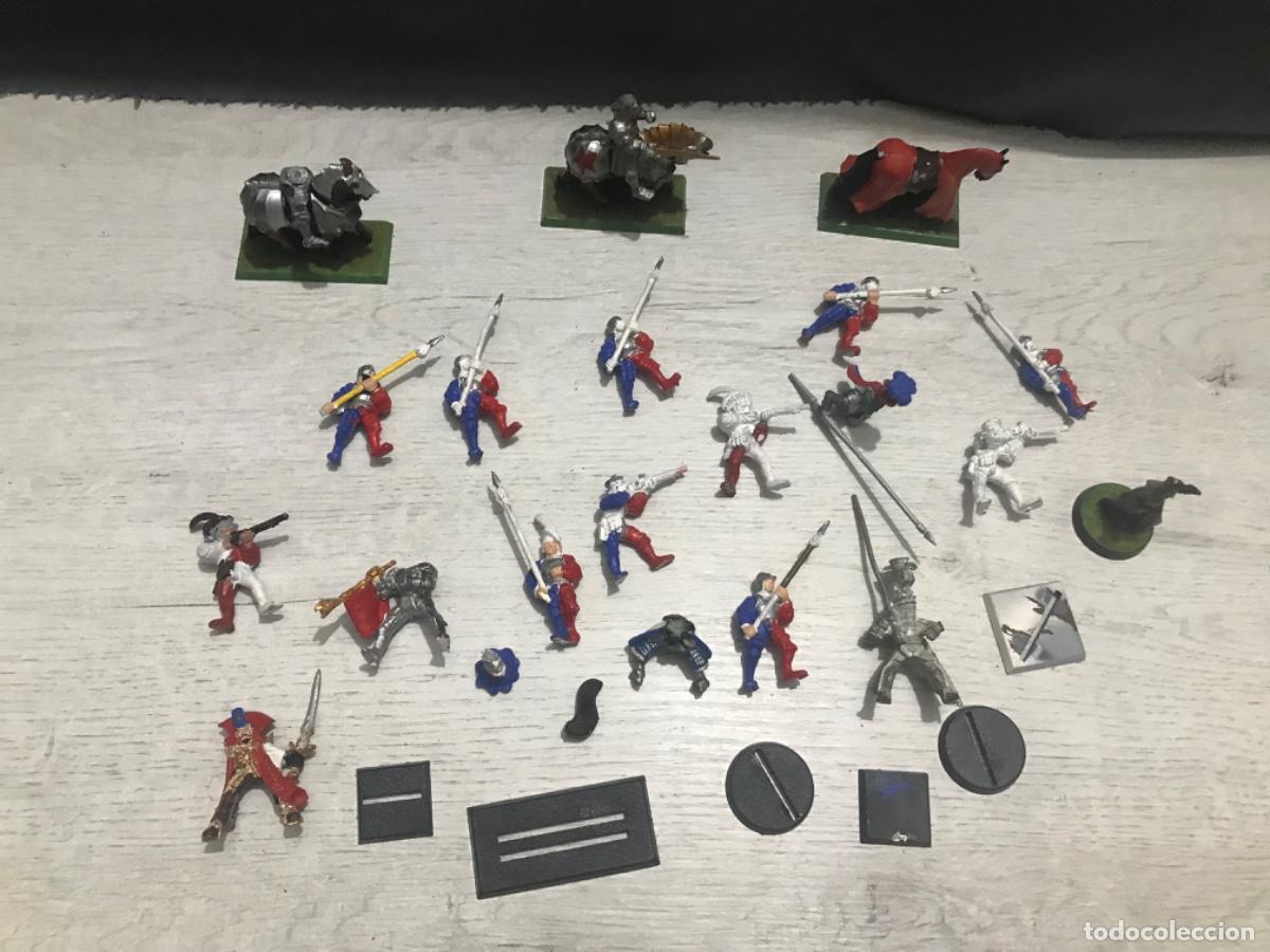 Juegos antiguos: Lote de figuras warhamer - Foto 2