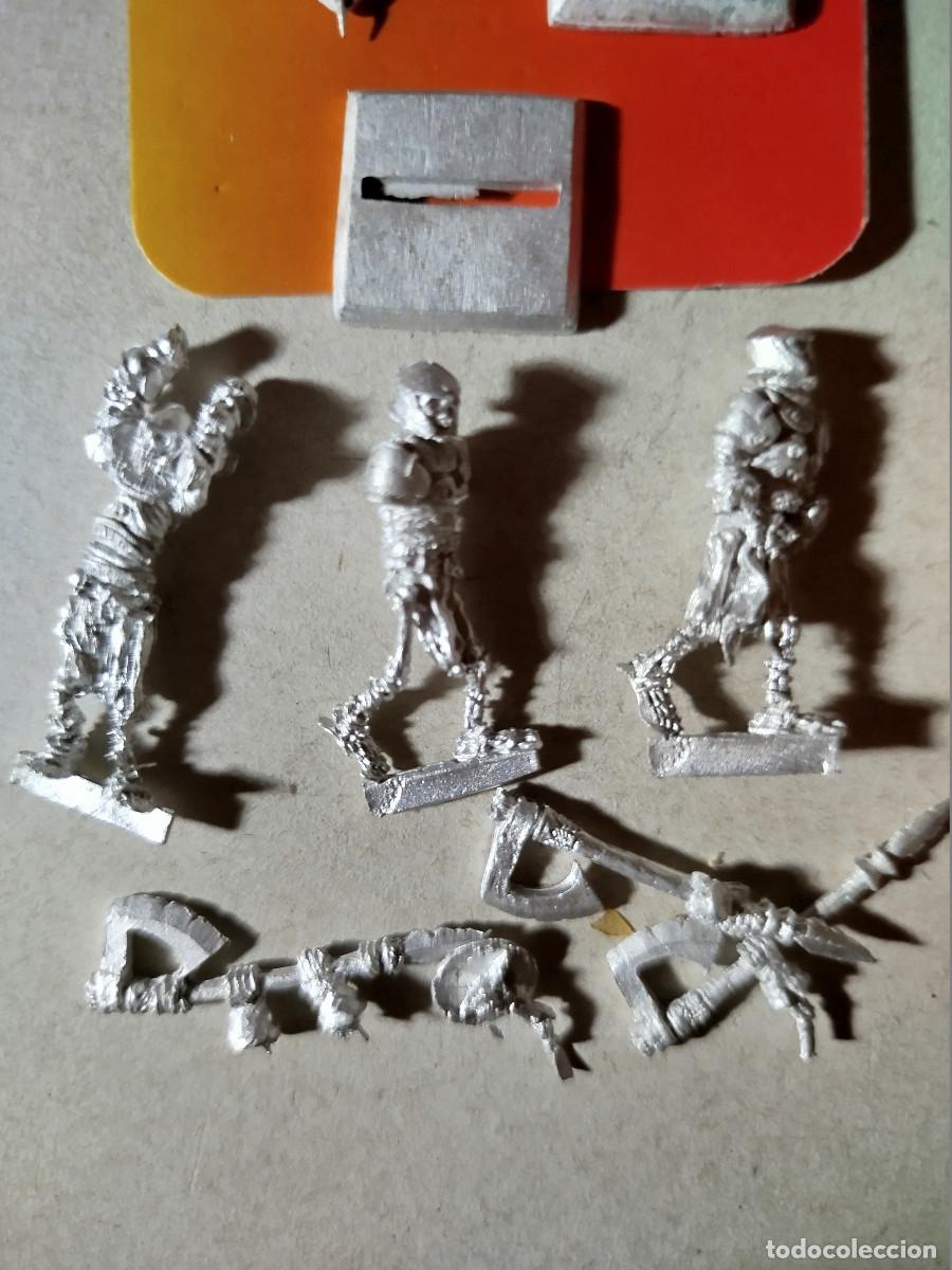 Juegos antiguos: Figuras hierro warhammer retro - Foto 2