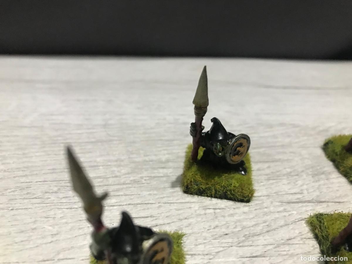 Juegos antiguos: Lote de 9 figuras Warhammer Goblins - Foto 8