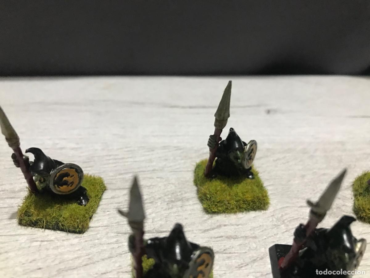 Juegos antiguos: Lote de 9 figuras Warhammer Goblins - Foto 9