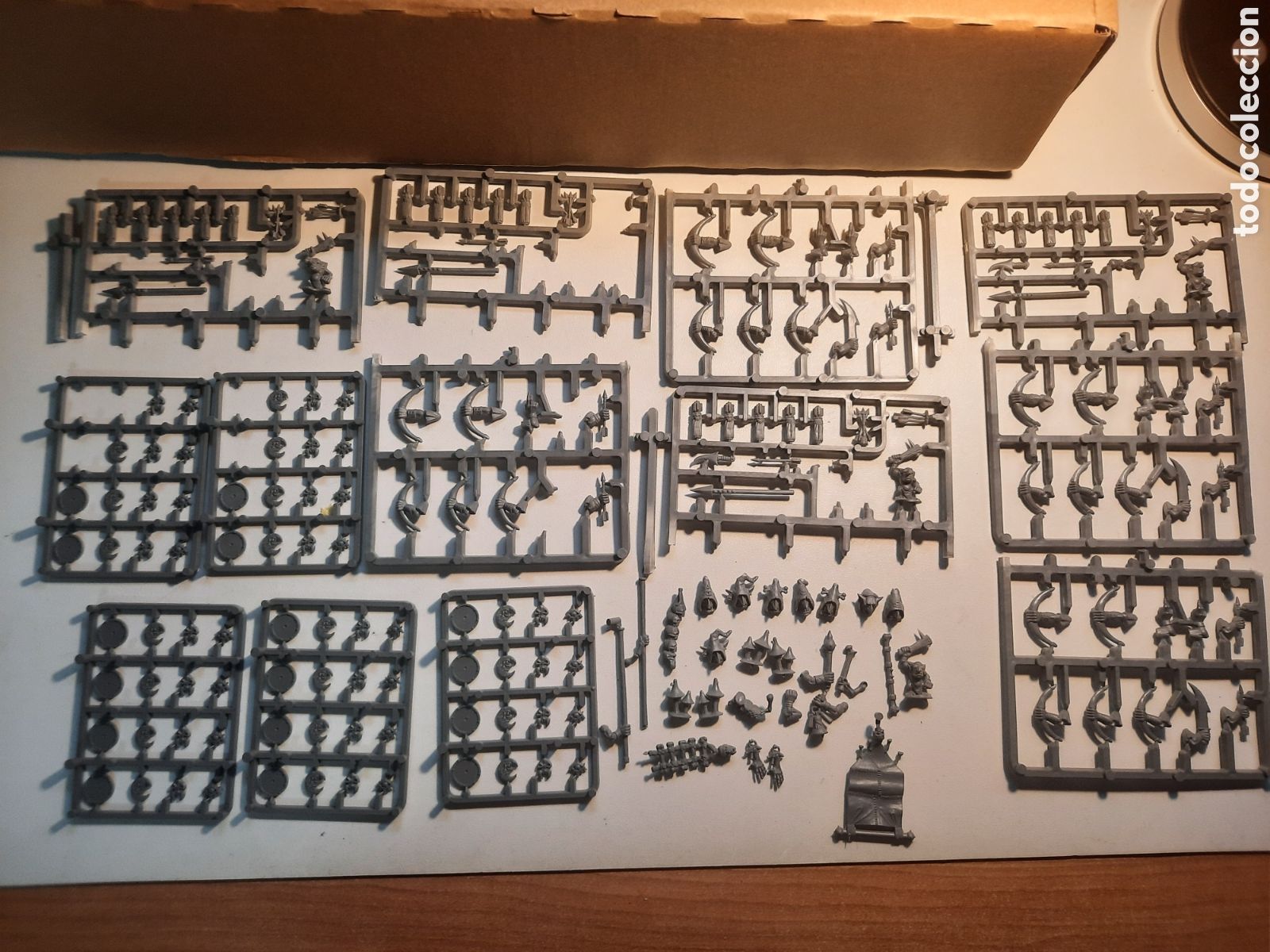 Juegos antiguos: WARHAMMER- LOTE PIEZAS - Foto 1