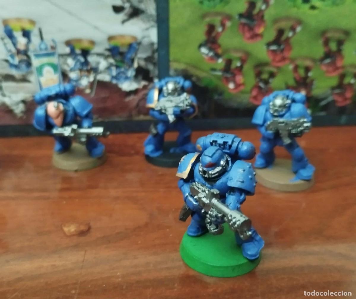 Juegos antiguos: Caja de figuras Warhammer - Foto 4