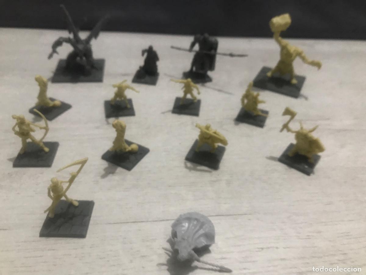 Juegos antiguos: Lote de figuras warhammer - Foto 1