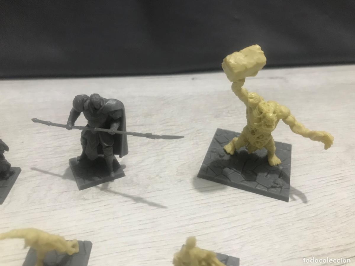 Juegos antiguos: Lote de figuras warhammer - Foto 5
