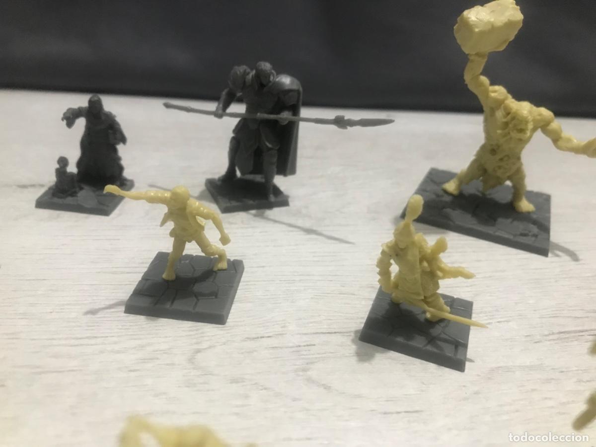 Juegos antiguos: Lote de figuras warhammer - Foto 7