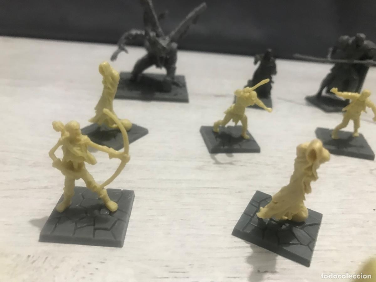 Juegos antiguos: Lote de figuras warhammer - Foto 8