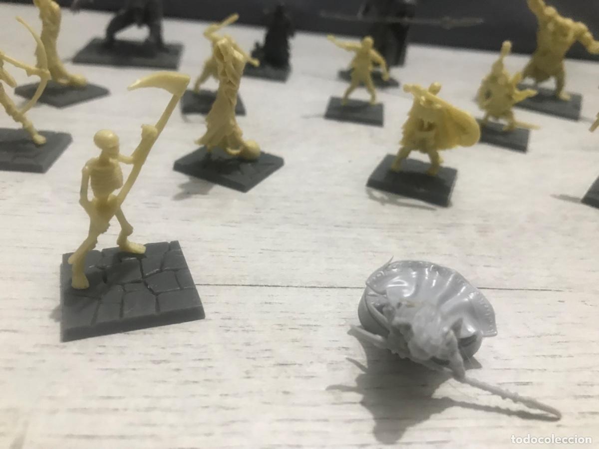 Juegos antiguos: Lote de figuras warhammer - Foto 10