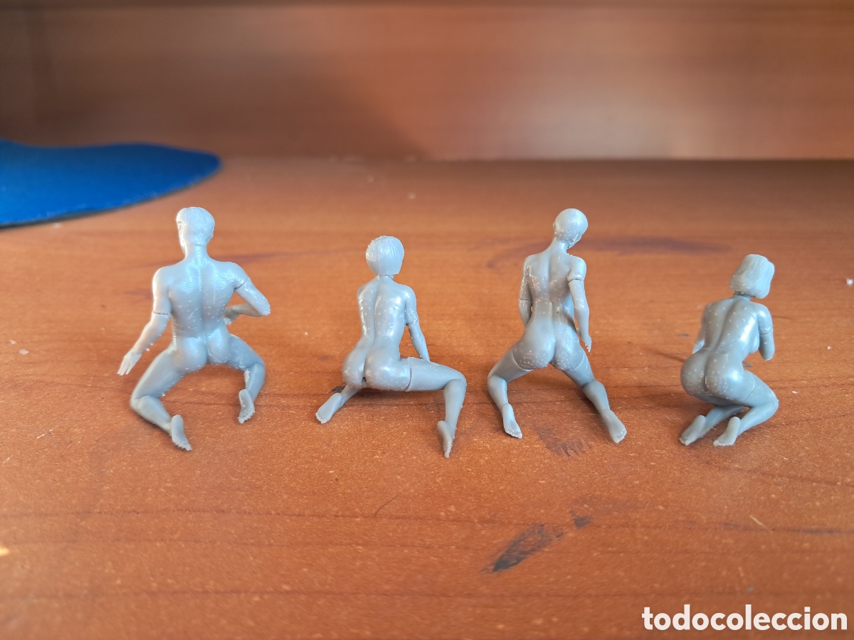 Juegos antiguos: 4 miniaturas de tem&aacute;tica er&oacute;tica - Foto 2