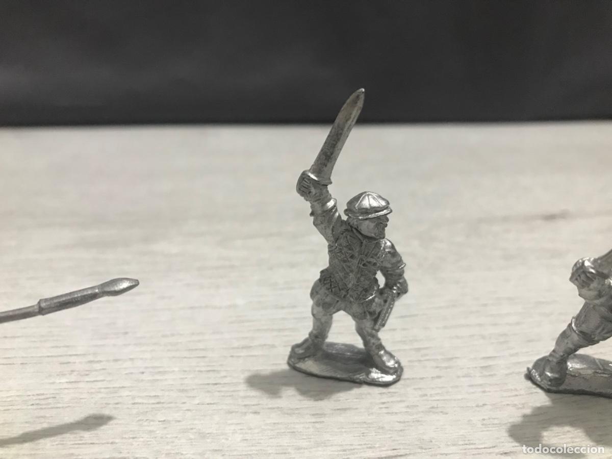 Juegos antiguos: Lote de 6 figuras de plomo tipo Warhammer - Foto 4