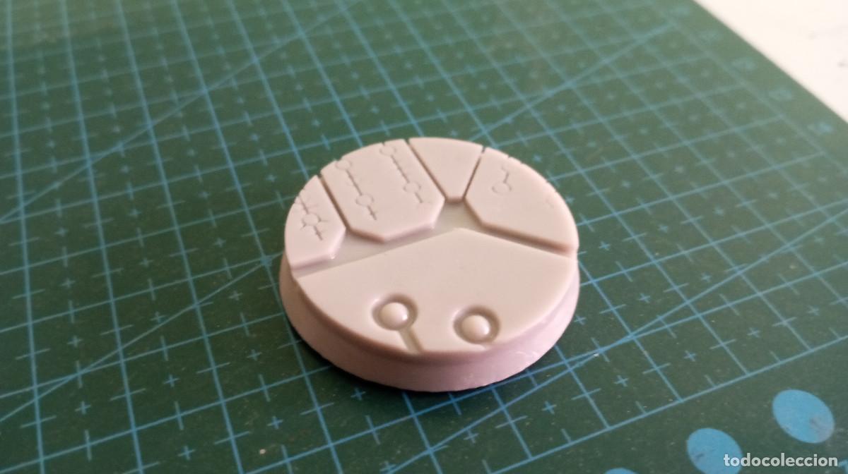 Juegos antiguos: 5 bases 40mm con detalles necrones - Foto 5