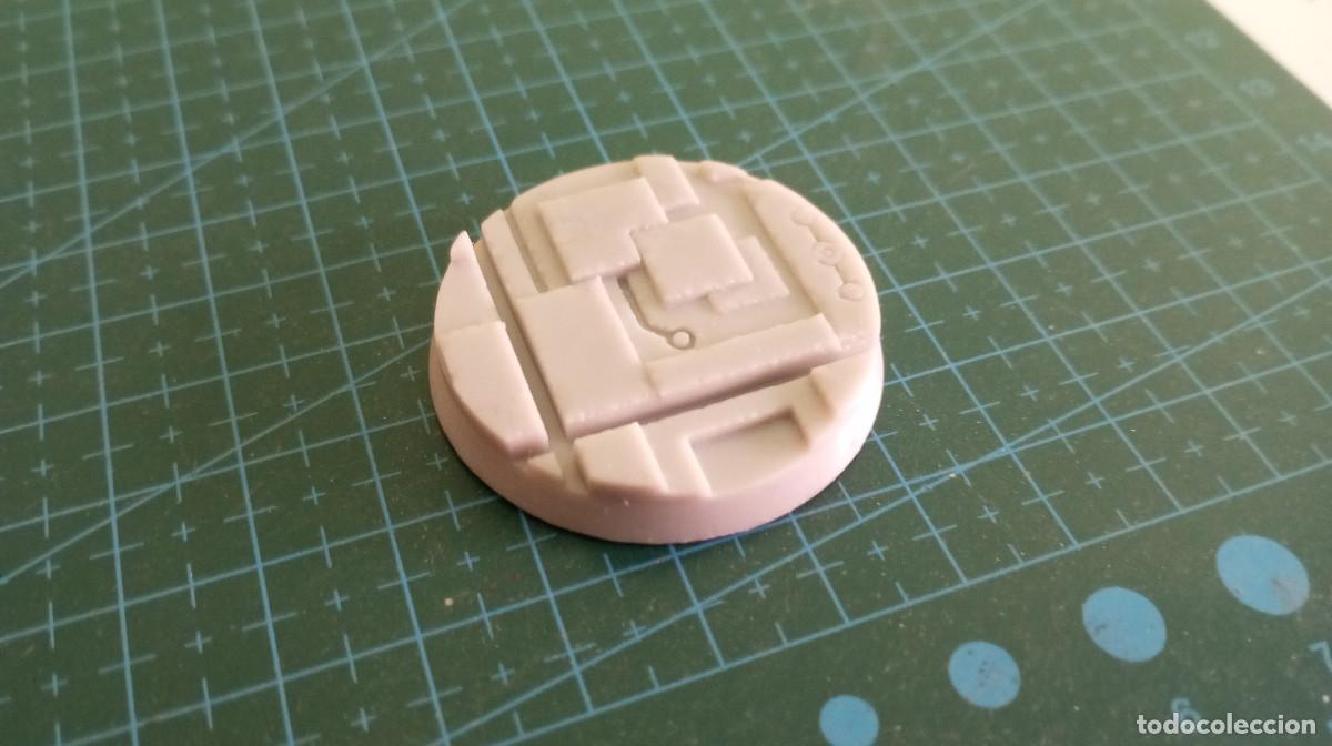 Juegos antiguos: 5 bases 40mm con detalles necrones - Foto 6