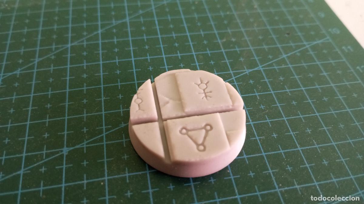 Juegos antiguos: 10 bases 32mm necrones - Foto 3