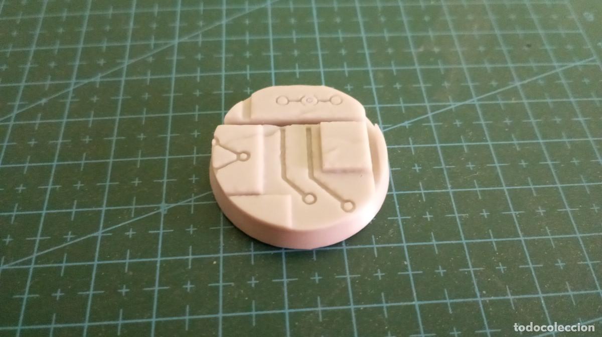 Juegos antiguos: 10 bases 32mm necrones - Foto 4
