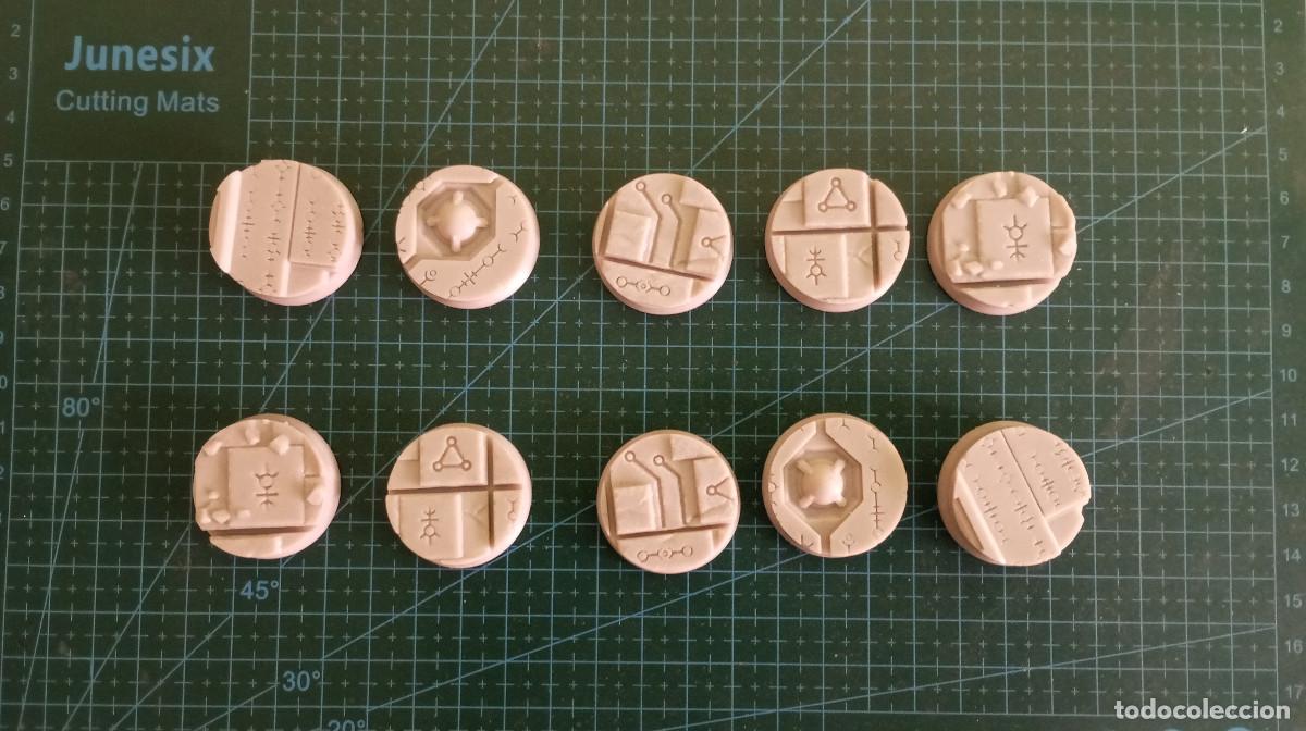 Juegos antiguos: 10 bases 32mm necrones - Foto 7
