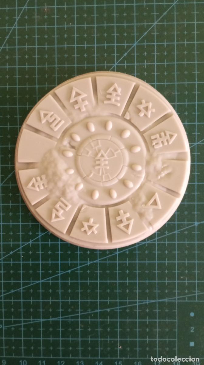 Juegos antiguos: Base 90mm con detalles eldar - Foto 3