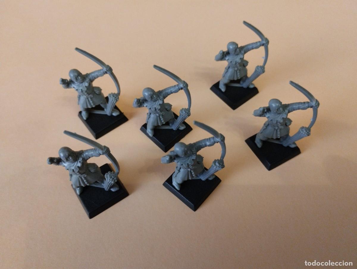 Juegos antiguos: 11 arqueros Warhammer - Foto 1