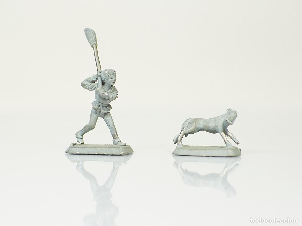 Jeux Anciens: MITHRIL M119 Pot Boy & Dog - The Prancing Pony Bree - ESDLA PAM 88 Metal Rol 90s vintage