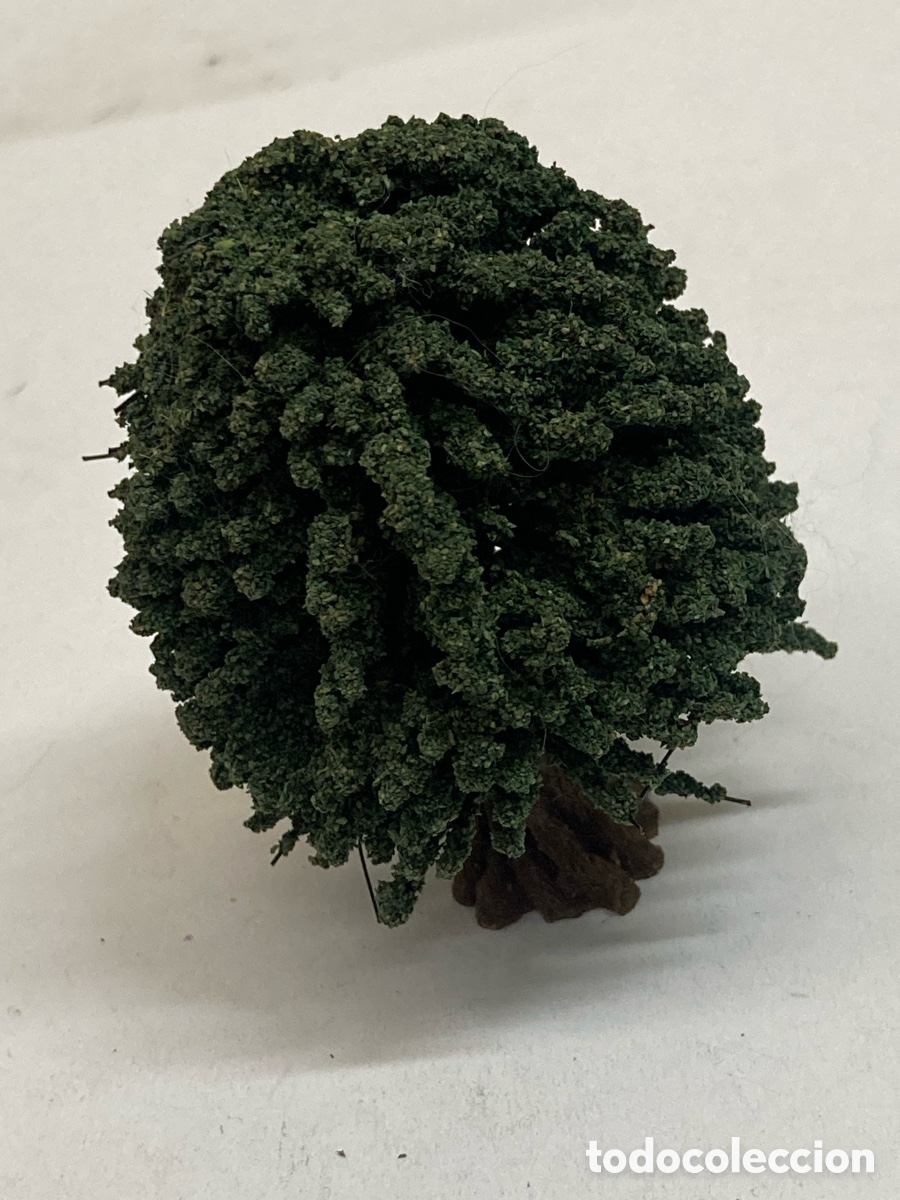 Juegos Antiguos: &aacute;rbol miniatura para juegos de guerra tipo Warhammer