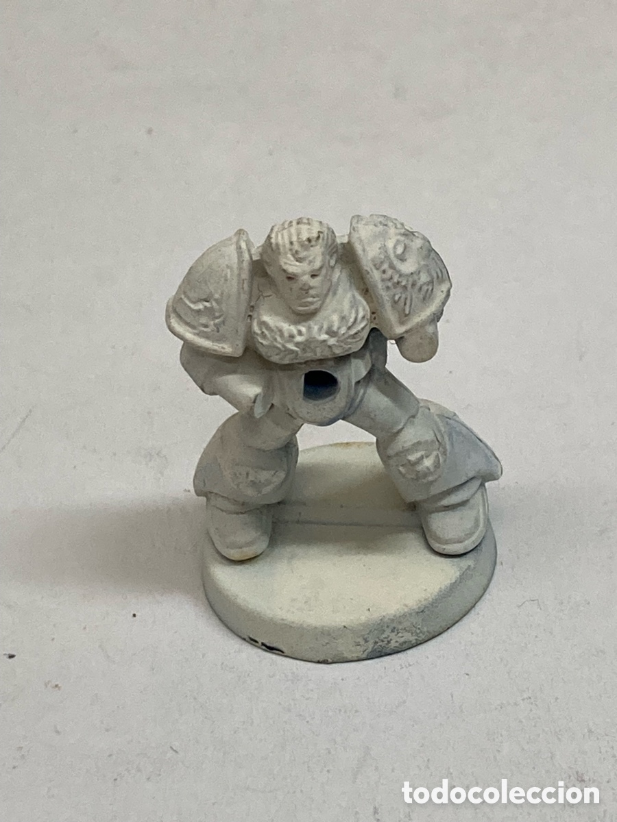 Juegos Antiguos: miniatura sin terminar de un Terminator de Warhammer 40k