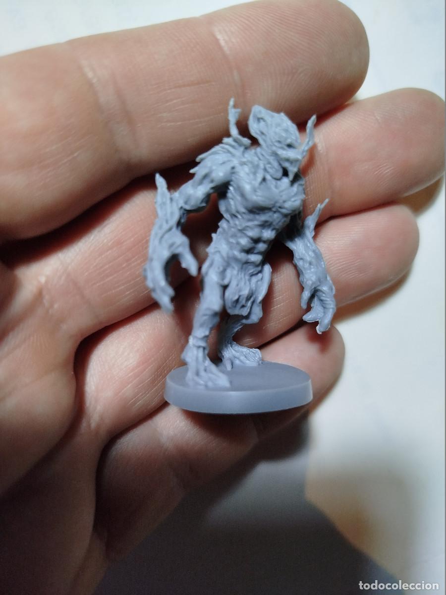 Juegos antiguos: Miniatura plastico estilo warhammer - Foto 1