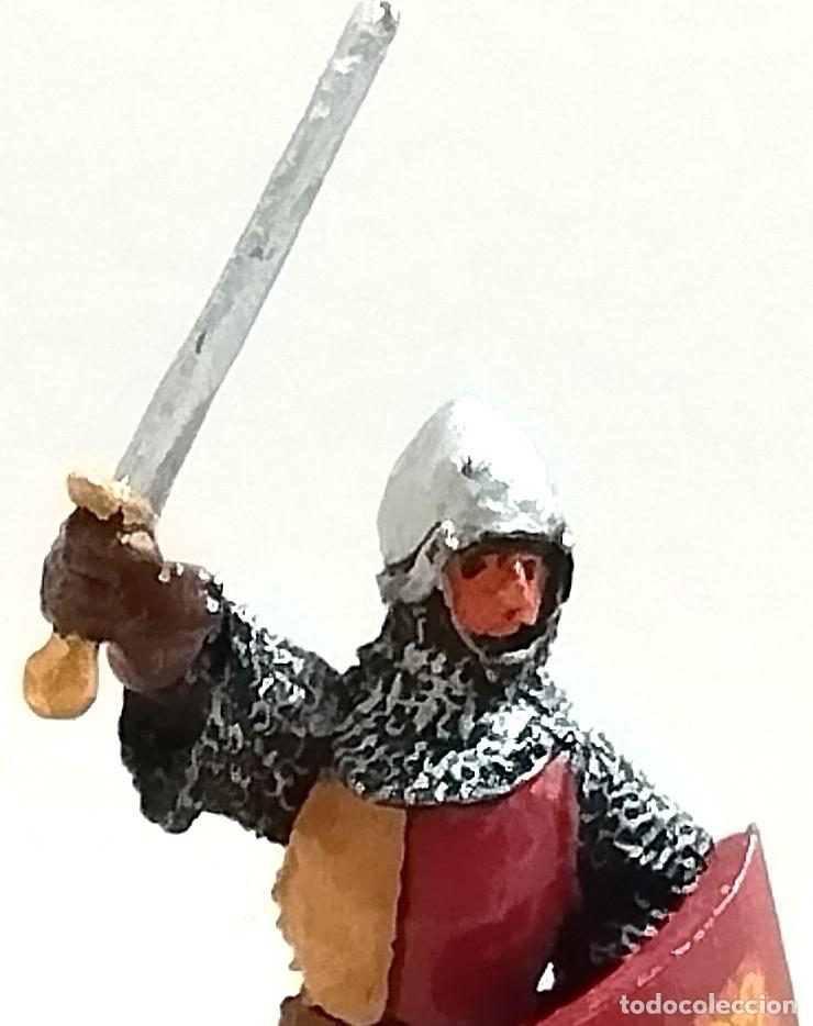 Jeux Anciens: Warhammer: Caballero Bretonian con espada larga, pintado, metal, 1990s