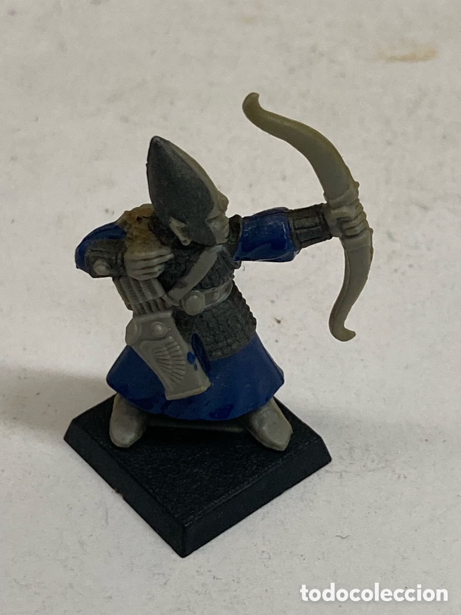 Juegos Antiguos: miniatura de Arquero Alto Elfo de pl&aacute;stico de la cuarta edici&oacute;n de Warhammer Fantasy