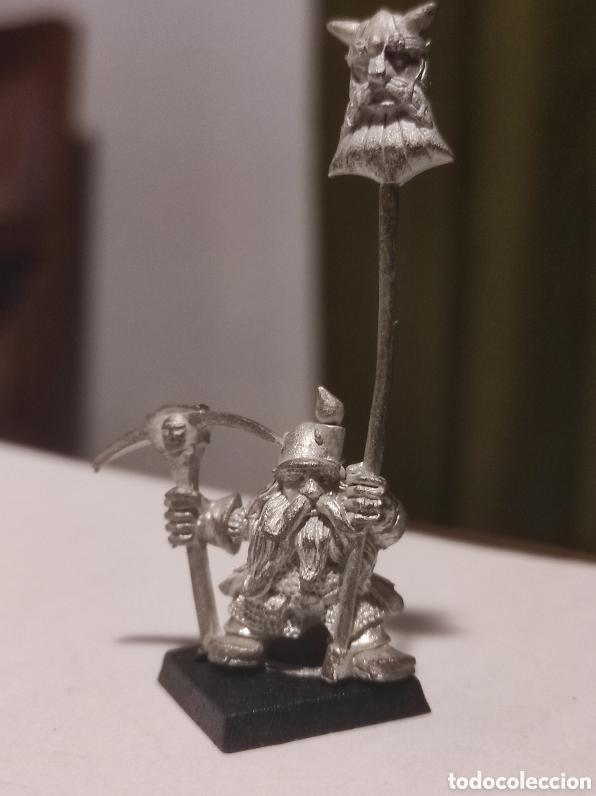 Juegos Antiguos: Figura plomo Dwarf Miner Standard Bearer Command - Warhammer Fantasy
