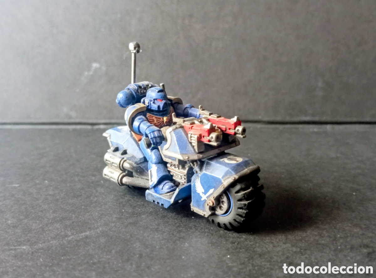 Juegos Antiguos: WARHAMMER ULTRAMARINE FAST ATTACK BIKE- pintado a mano