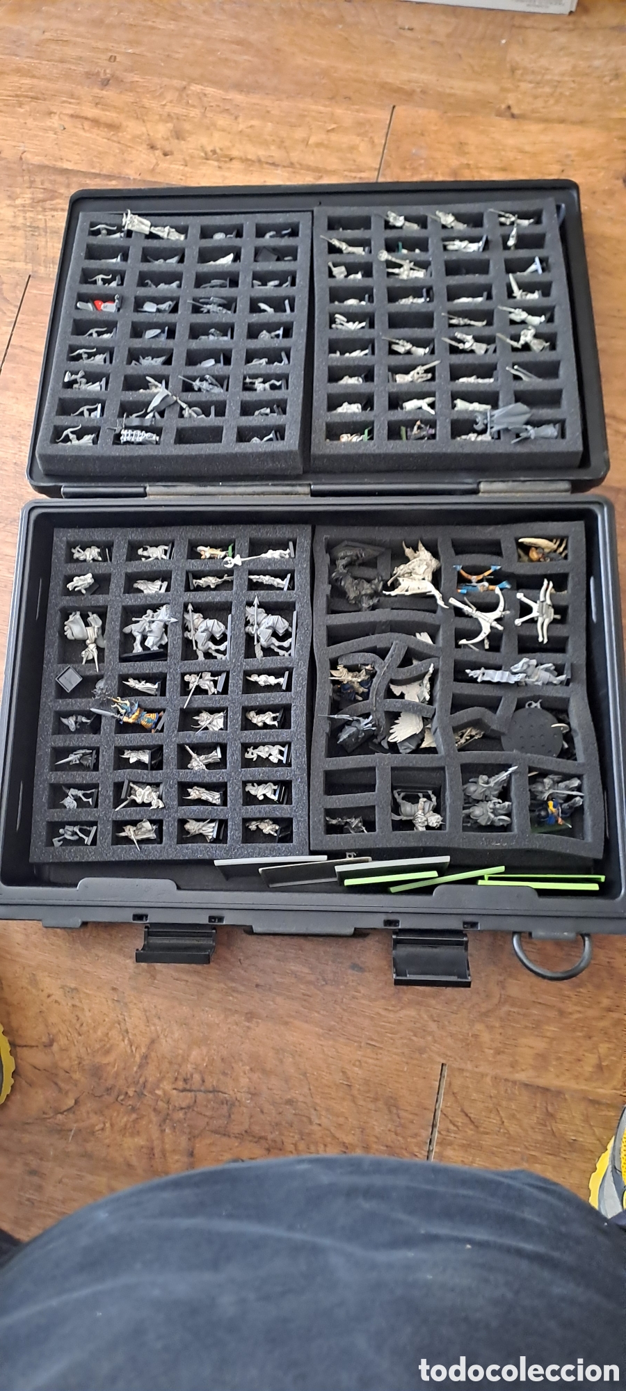 Juegos antiguos: Maletin con figuras Warhammer - Foto 4