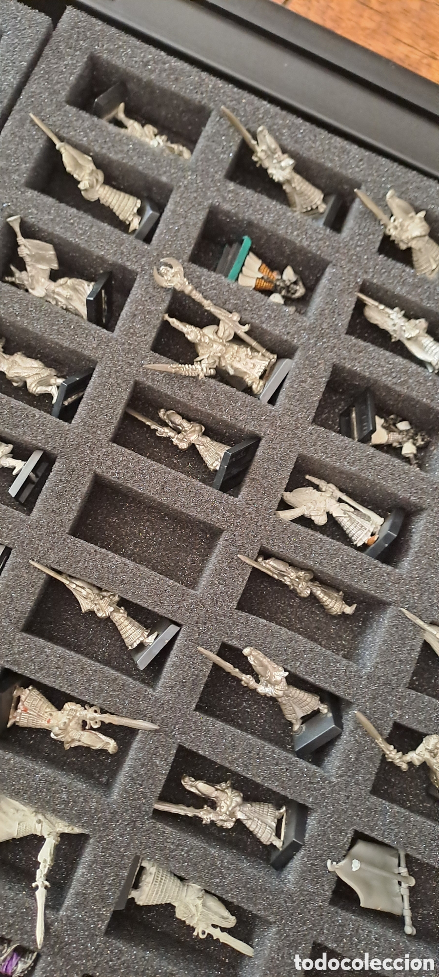 Juegos antiguos: Maletin con figuras Warhammer - Foto 22