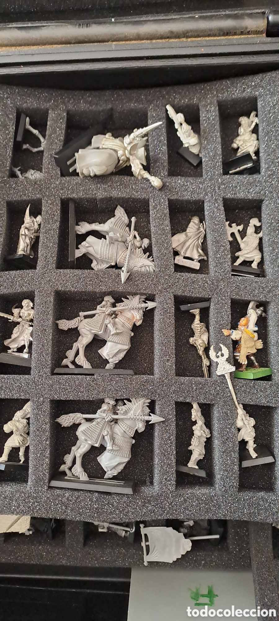 Juegos antiguos: Maletin con figuras Warhammer - Foto 26