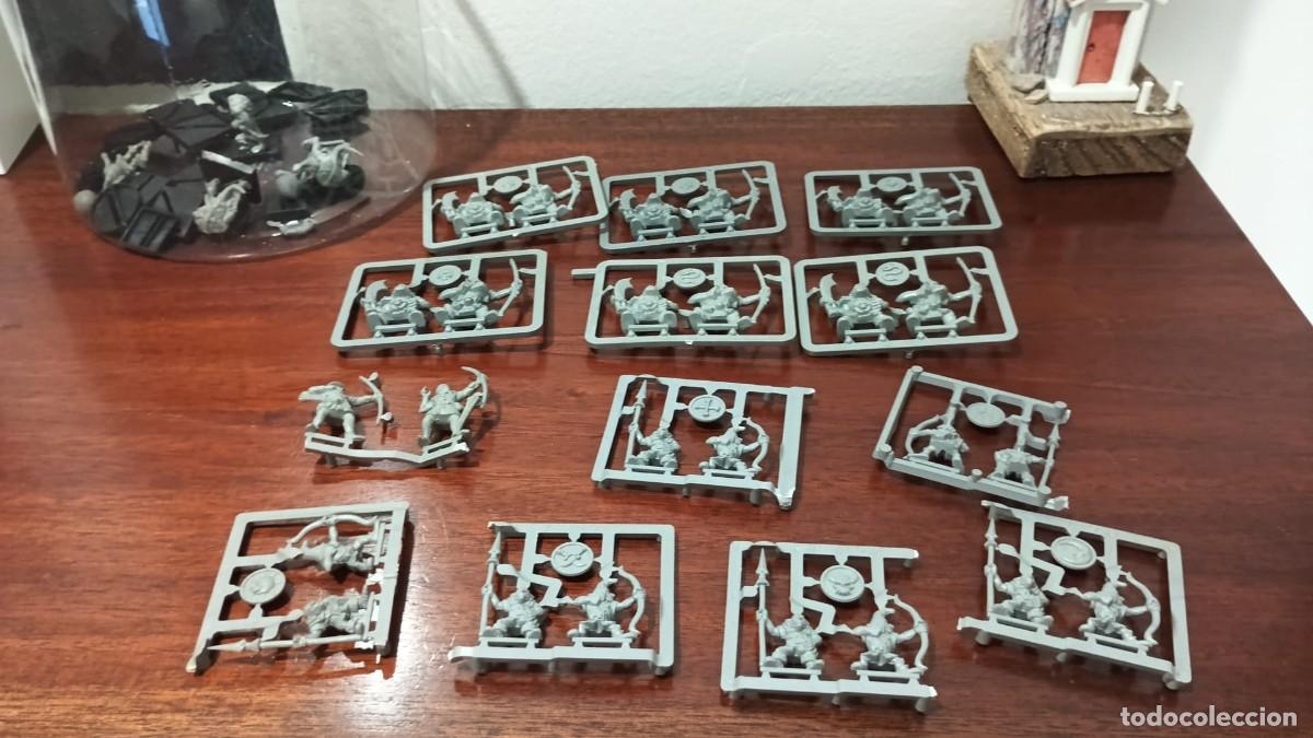 Juegos antiguos: LOTE 26 FIGURAS DE PL&Aacute;STICO para montar y pintar warhammer
