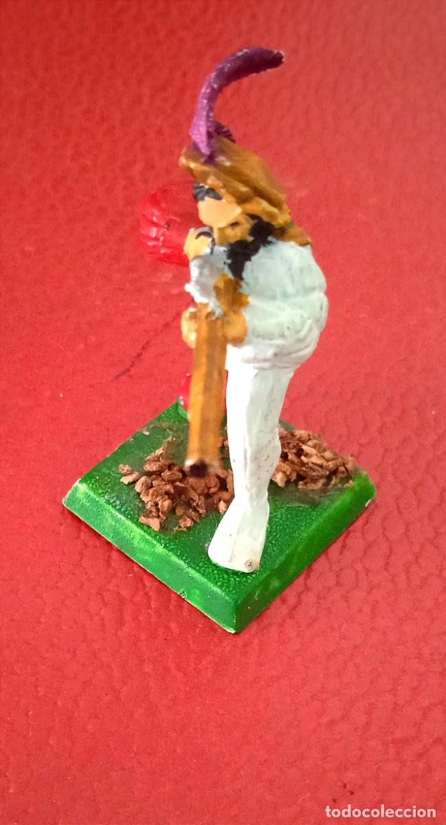 Juegos antiguos: FIGURA DE PLASTICO WARHAMMER GW 1999.