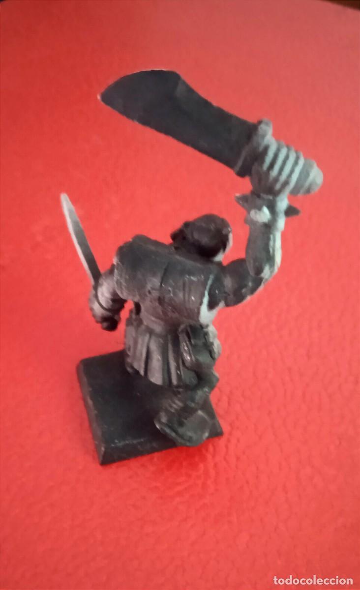 Juegos antiguos: FIGURA DE PLASTICO WARHAMMER GW 1995. -