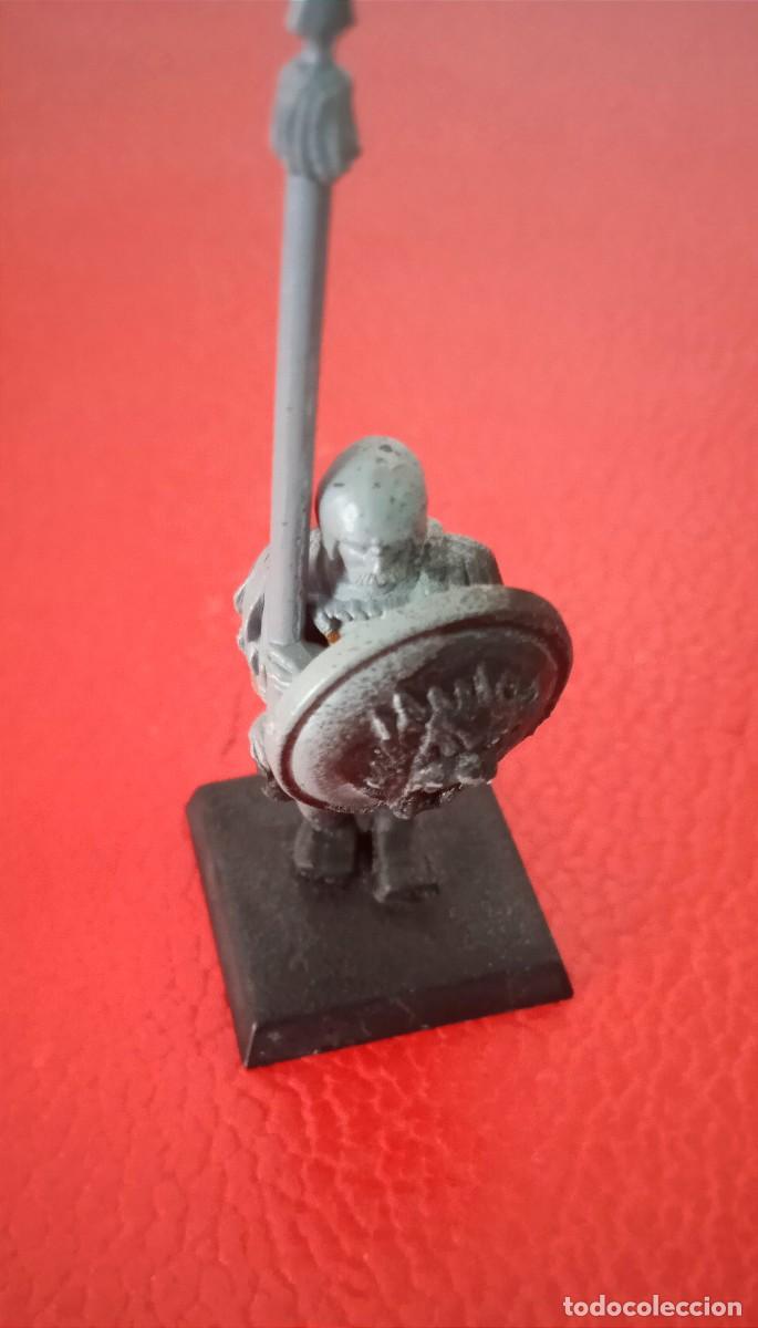 Juegos antiguos: FIGURA DE PLASTICO WARHAMMER GW 1995. - LANCERO CON ESCUDO