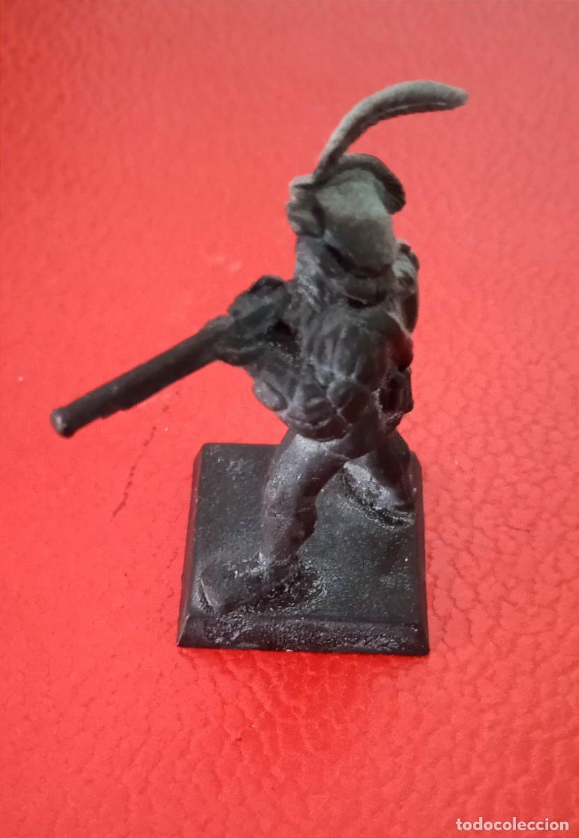 Juegos antiguos: FIGURA DE PLASTICO WARHAMMER GW 1999. - FUSILERO
