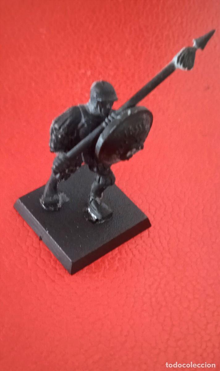 Alte Spiele: FIGURA DE PLASTICO WARHAMMER GW 2001 - LANCERO CON ESCUDO