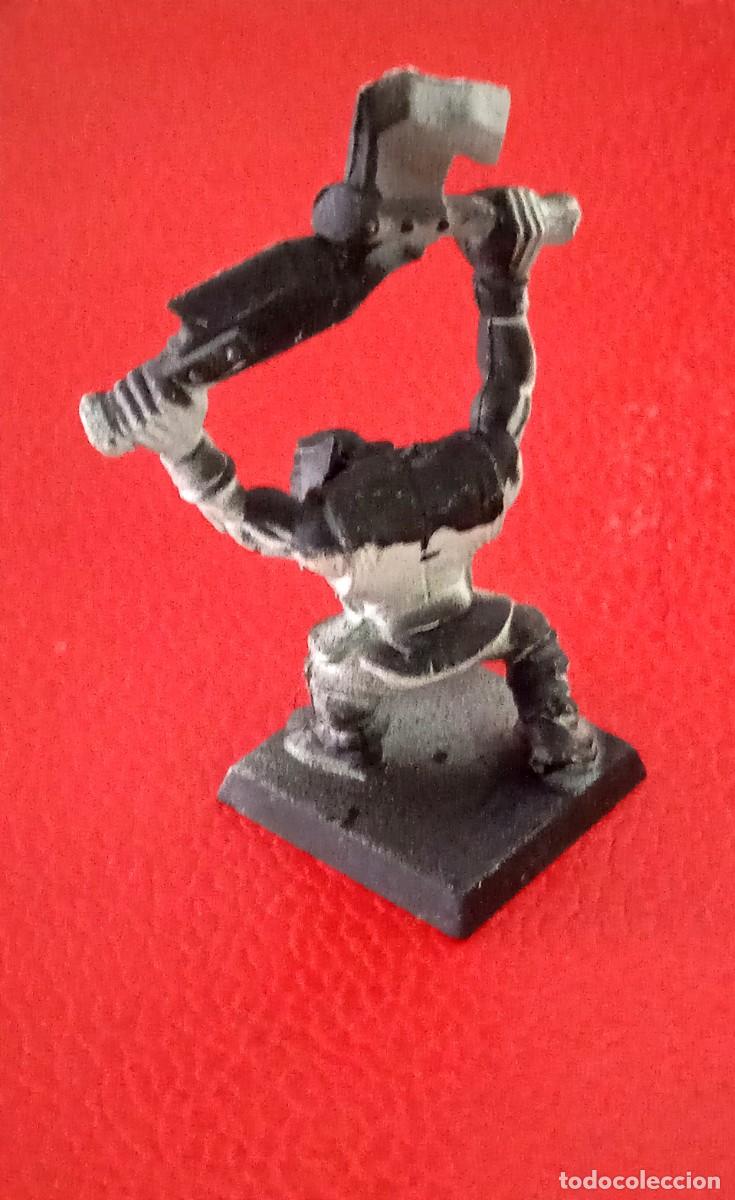 Alte Spiele: FIGURA DE PLASTICO WARHAMMER GW 2001.