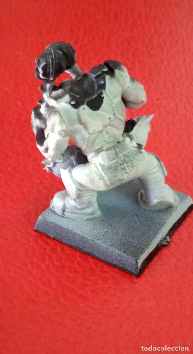 Alte Spiele: FIGURA DE PLASTICO WARHAMMER GW 2001.