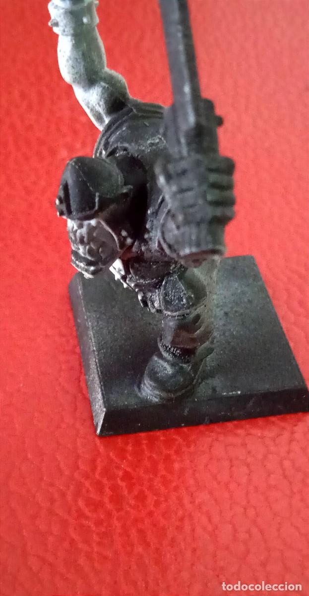 Alte Spiele: FIGURA DE PLASTICO WARHAMMER GW 2001.