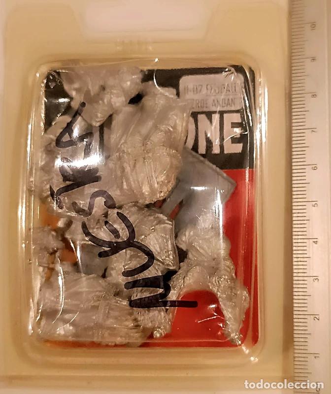 Juegos antiguos: Bl&iacute;ster H&eacute;roe Caballero Andante (Ref. 11-07) - Gamezone Miniatures - Muestra Comercial