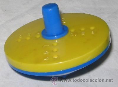 Juegos antiguos: ANTIGUA PEONZA DE PL&Aacute;STICO - Foto 1
