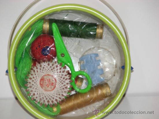 Juegos antiguos: PEQUE&Ntilde;O COSTURERO DE JUGUETE - Foto 1