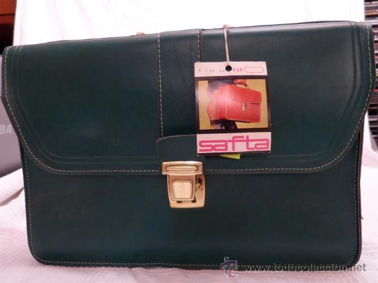 Juegos antiguos: cartera escolar con su etiqueta de safta - Foto 1